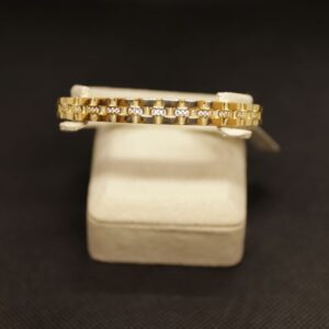 Zarif Dokunuş ile 14 Ayar Altın Bilezikle Şıklığınızı Tamamlayın