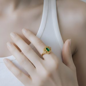 Mira Green Altın Yüzük