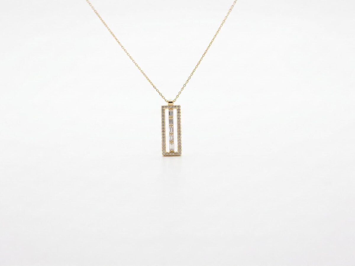 Beyaz Baget Taşlı Altın Kolye 14 Ayar | Saturn Prime – Bloc Koleksiyonu