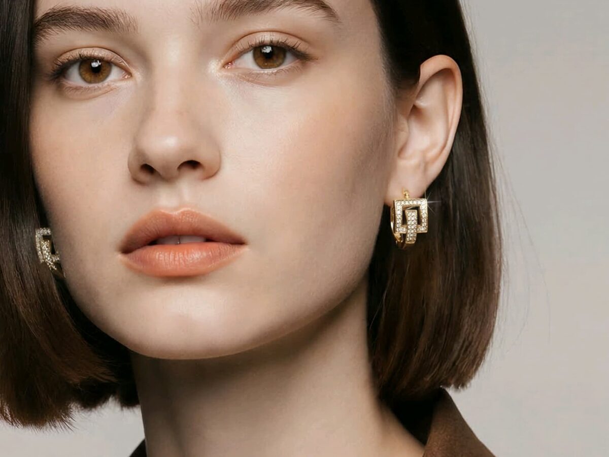 14 ayar taşlı geometrik taşlı kare altın küpe bloc maze iç içe kare pavé zirkon model