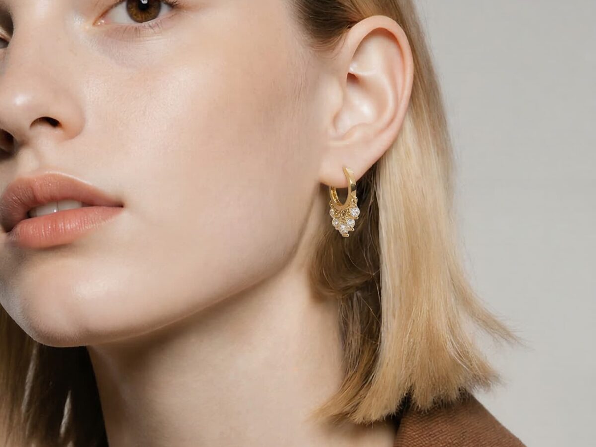 Lumière Cinq - 14 Ayar Sallantılı Taşlı Altın Küpe 4,36 gr