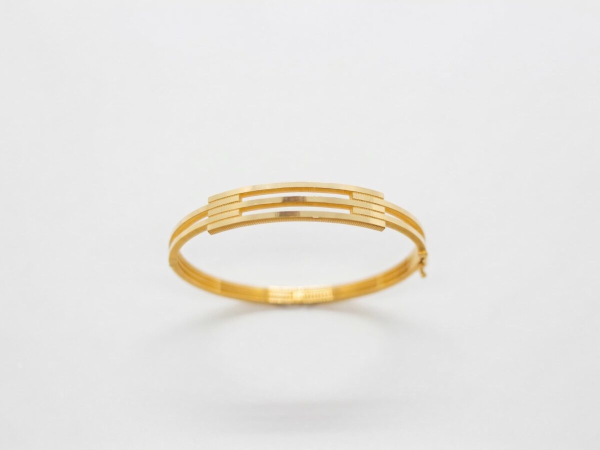 14 ayar paralel çizgili altın kelepçe chevron rail üç ray minimal model