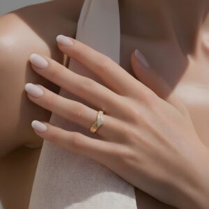 14 Ayar Altın Kadın Yüzük 1,98 gr - Line Sia Serisi