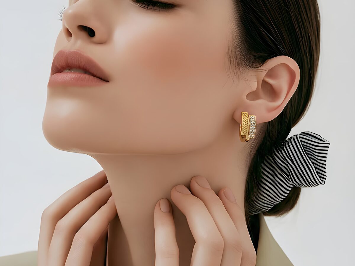 Strata Bloc - 14 Ayar Taşlı Altın Küpe 2,34 gr