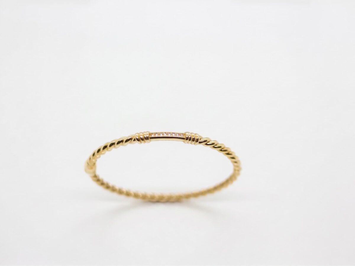 14 ayar burmalı altın kelepçe twist cord halat doku taşlı bar model