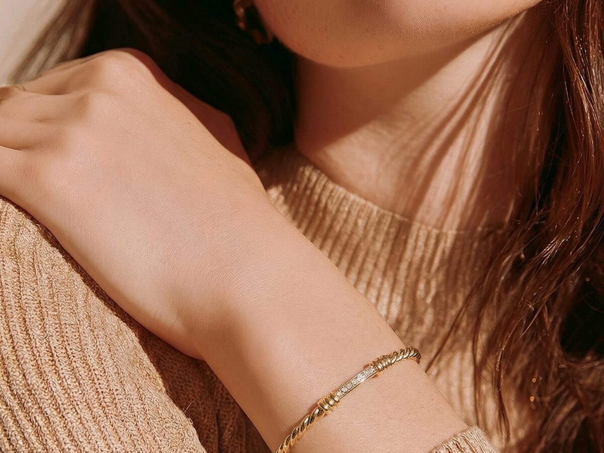 14 ayar burmalı altın kelepçe twist cord halat doku taşlı bar model