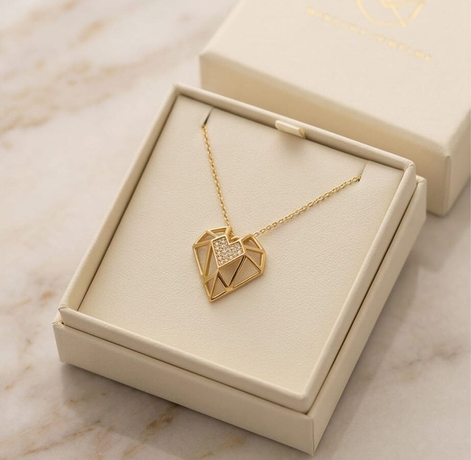 Amour Origami - 14 Ayar Kalp Figürlü Altın Kolye 2,05 gr