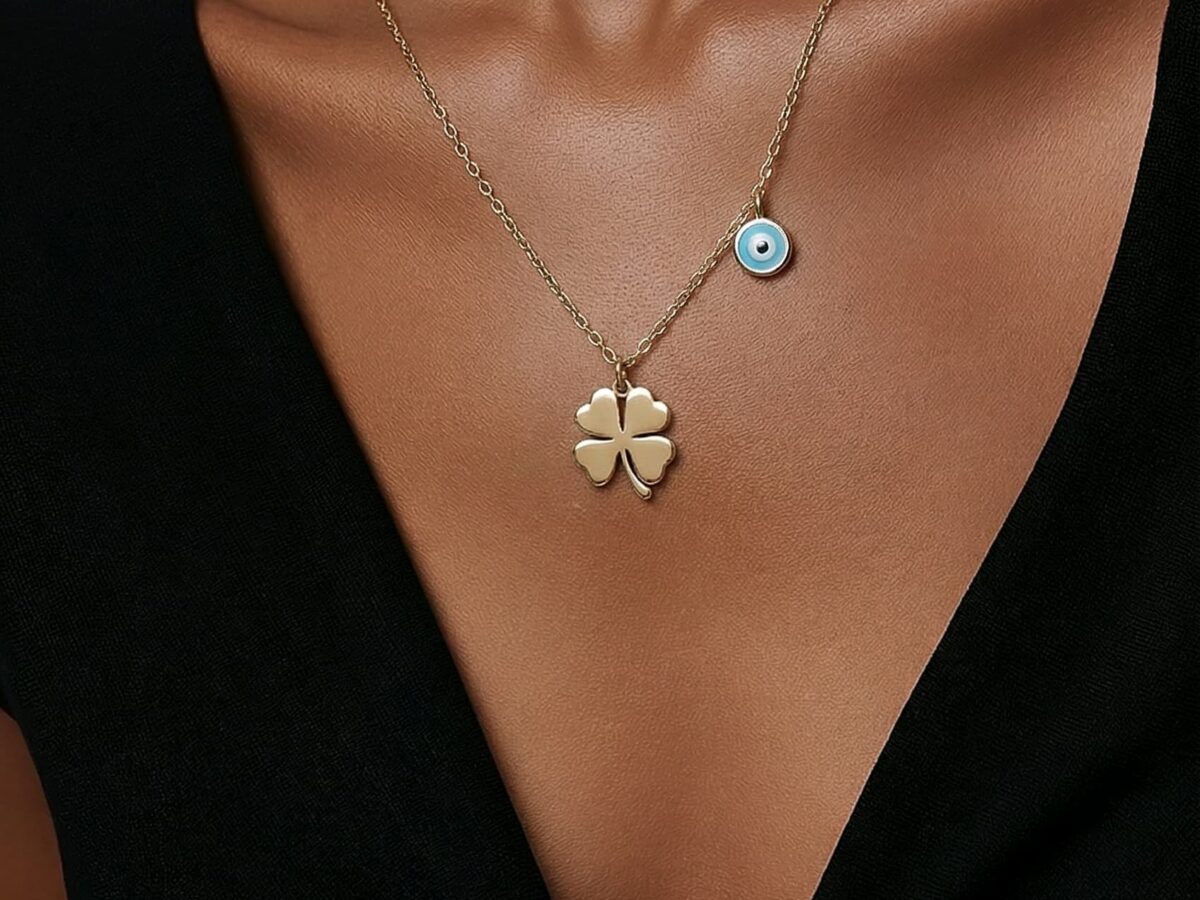 14 ayar altın nazar boncuklu yonca figürlü kolye celeste amulet şans tılsımı