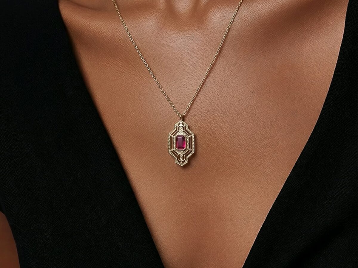 14 ayar kırmızı taşlı altın kolye deco rouge art deco geometrik altıgen model