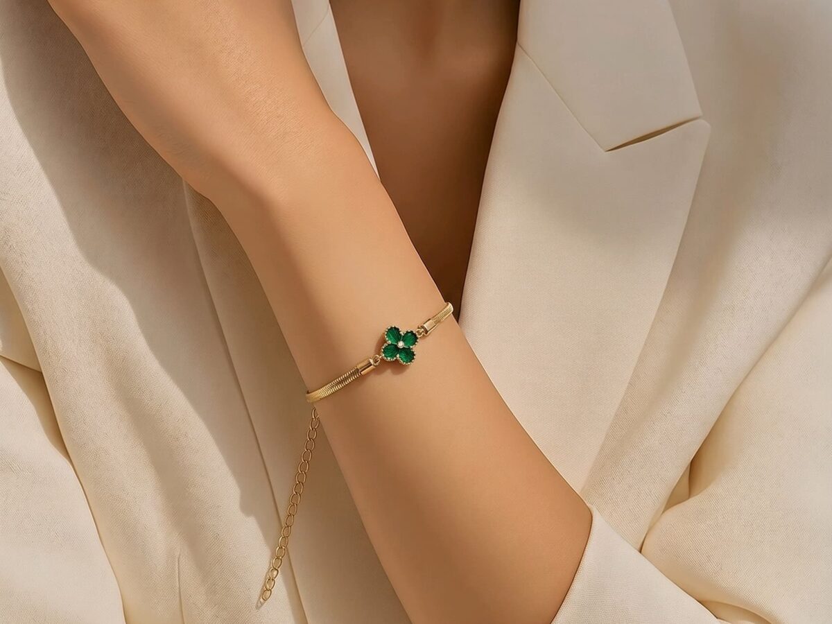 14 ayar yeşil taşlı altın bileklik feuille emeraude dört yapraklı çiçek snake zincir model