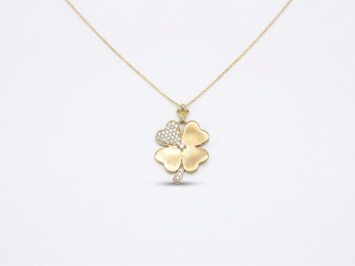 14 ayar yonca altın kolye feuille trefle mat altın pavé zirkon model
