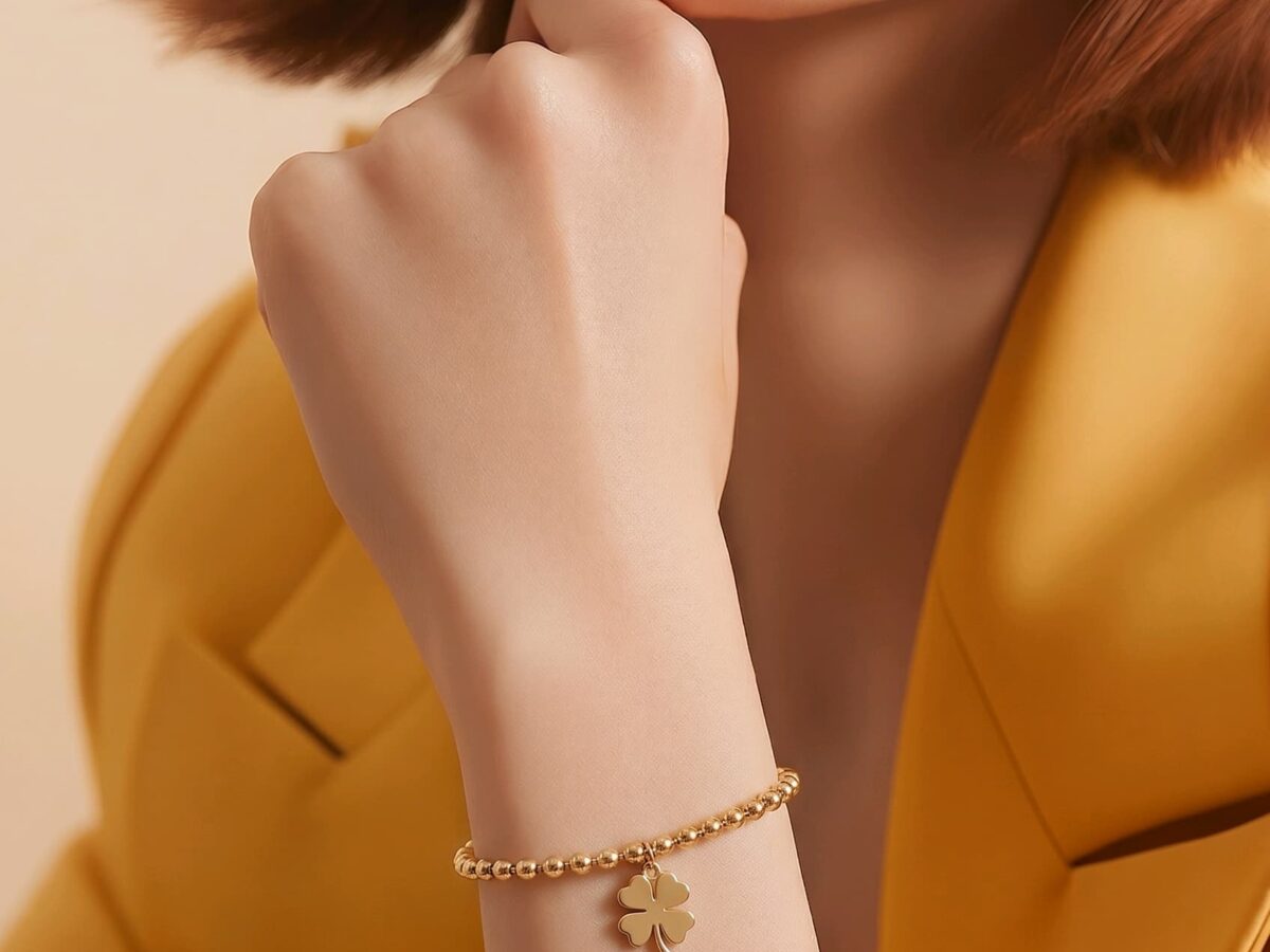 14 ayar yonca altın charm bileklik fortuna clover top zincir dört yapraklı 6.04 gr