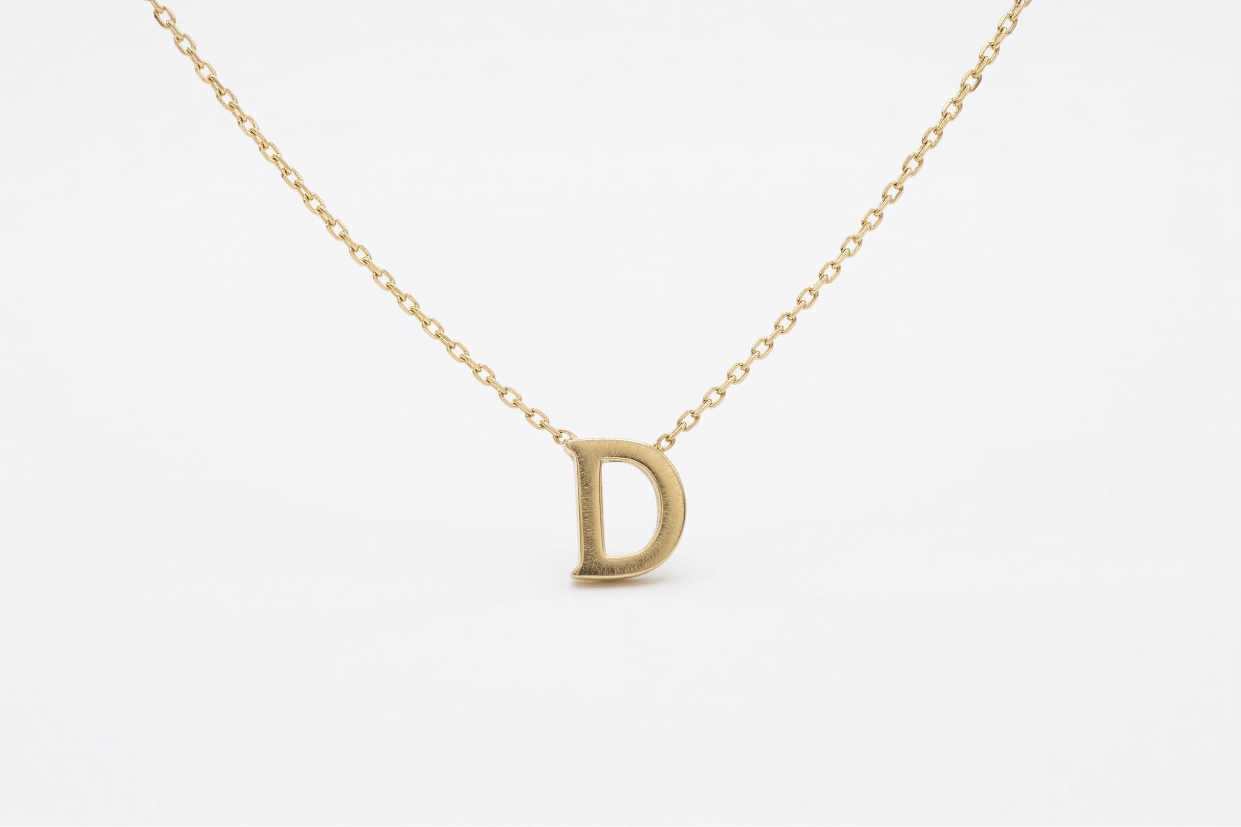 14 ayar D harfi altın kolye monogram mini taşsız sade model