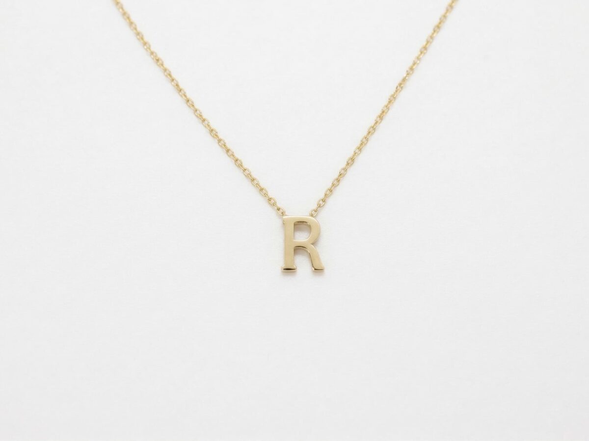 14 ayar R harfi altın kolye monogram mini taşsız sade model
