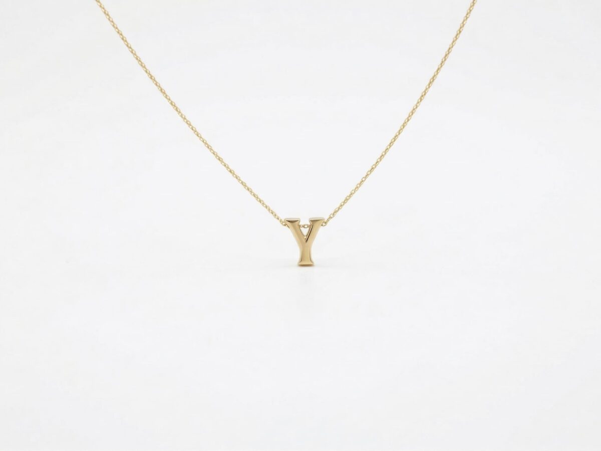 14 ayar Y harfi altın kolye monogram mini taşsız sade model